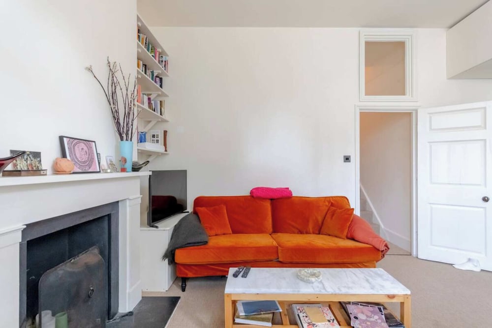 Фото Bright & Charming 1bd Flat - Clapton