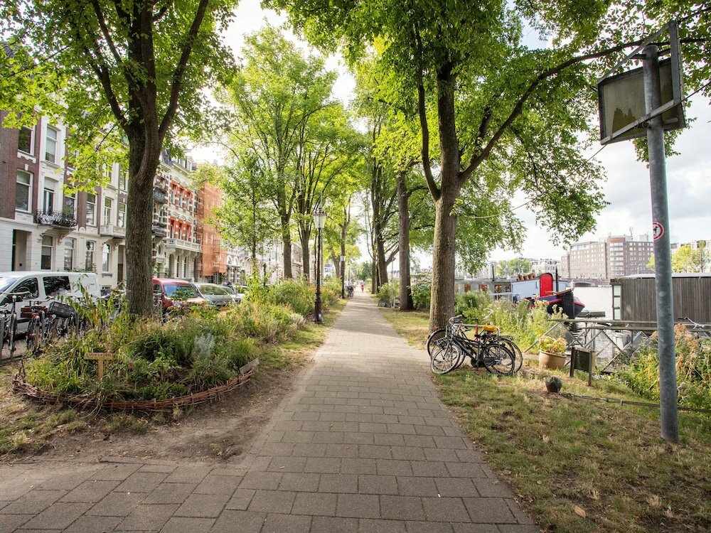 Фото Limehome Amsterdam Hemonystraat