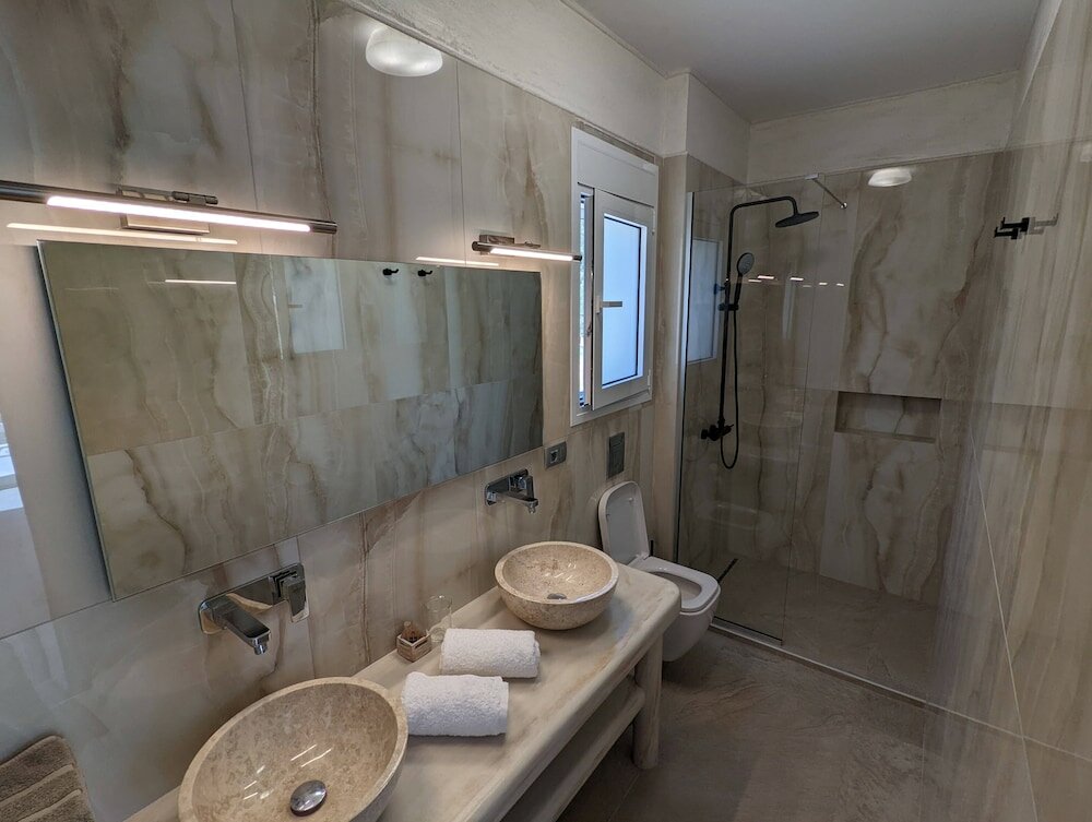 Фото Natura Luxury Suites Parga