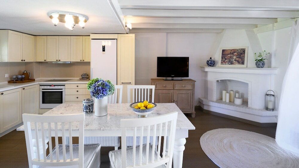 Фото Soleado Beachfront Villa