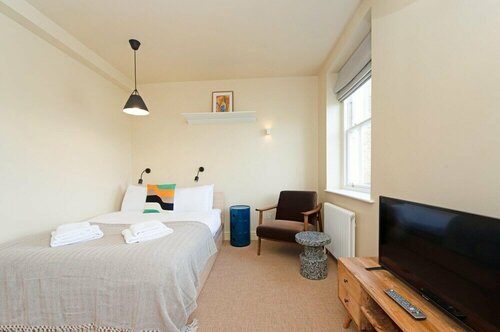 Гостиница Deluxe Studio in Heritage Camden Terrace в Лондоне