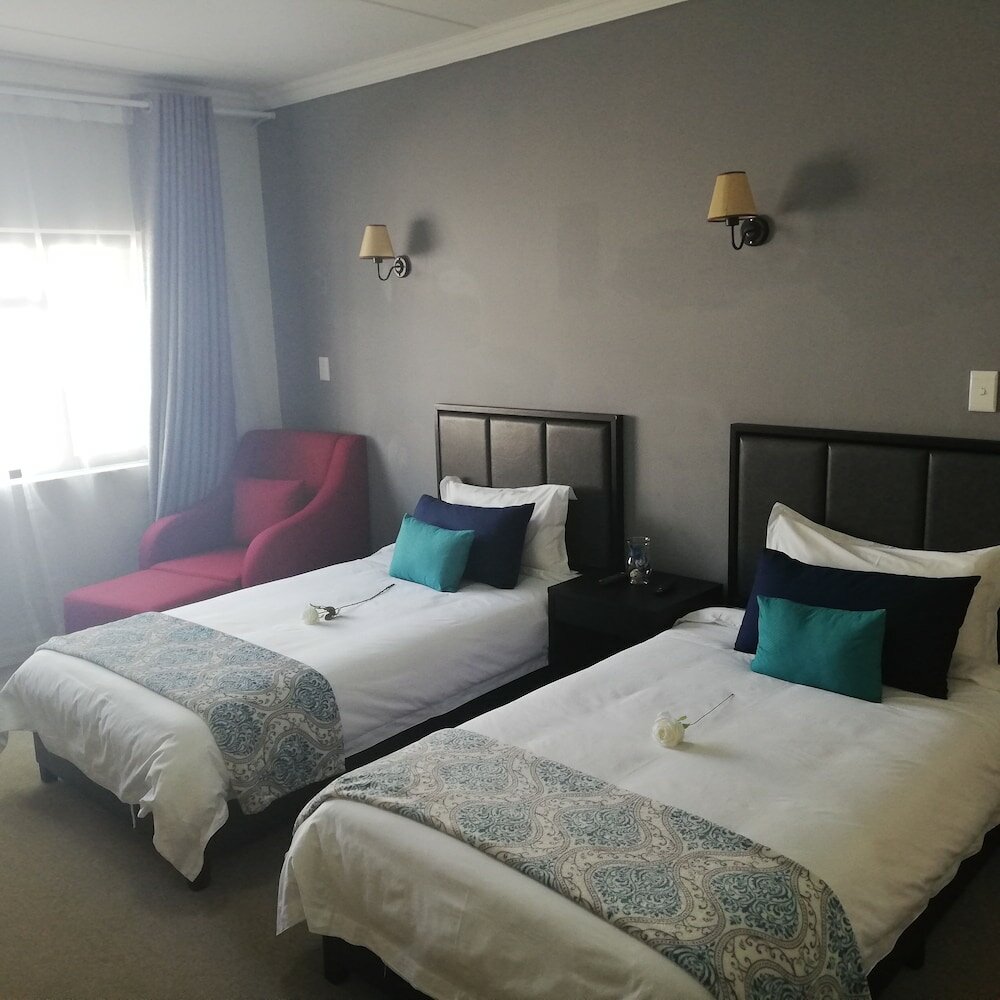 Фото отеля 2