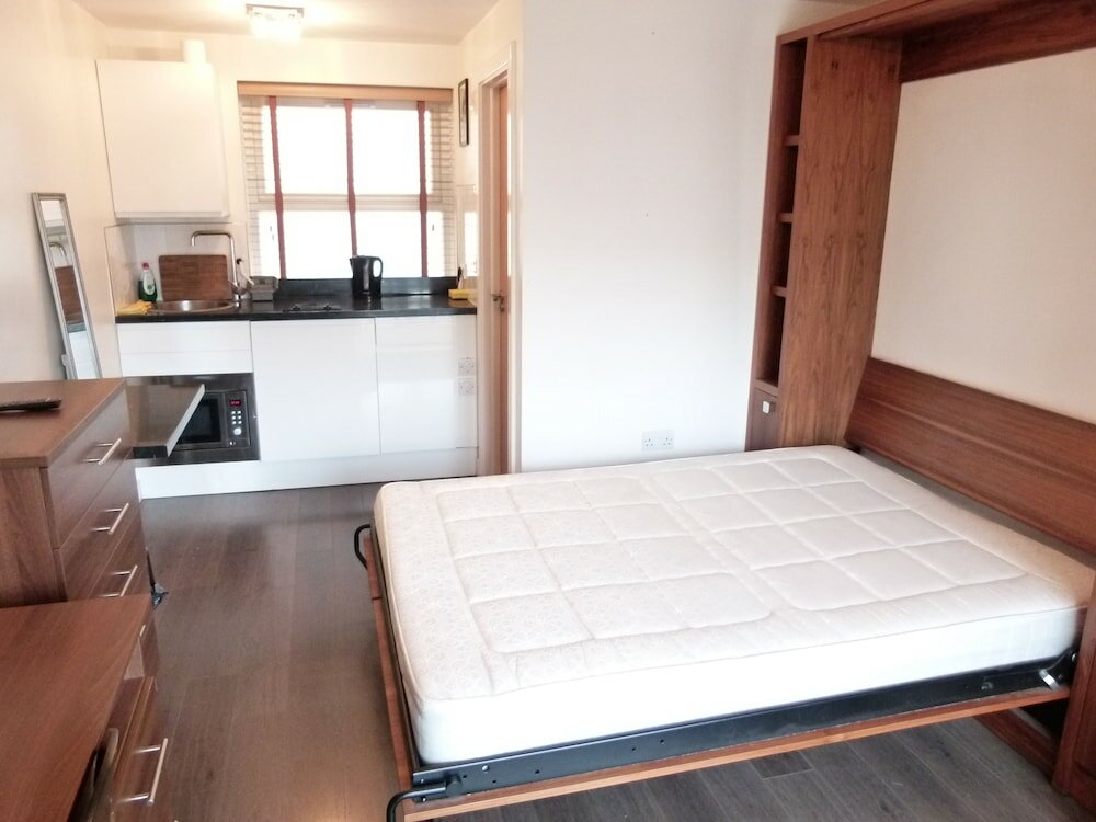 Фото Ss Property Hub - City of London Studio Apartment 9