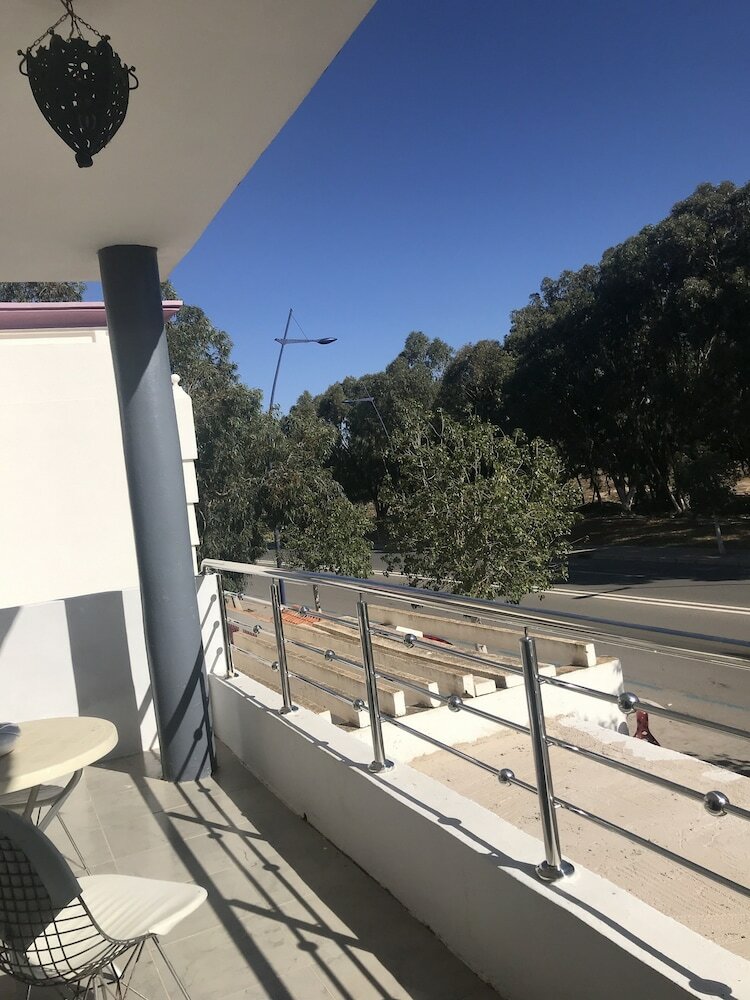 Фото Too Many Suites