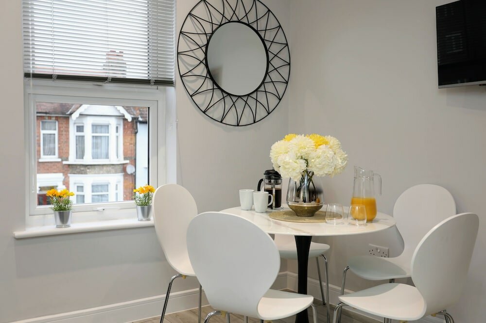 Фото Stanhope Road Apartments