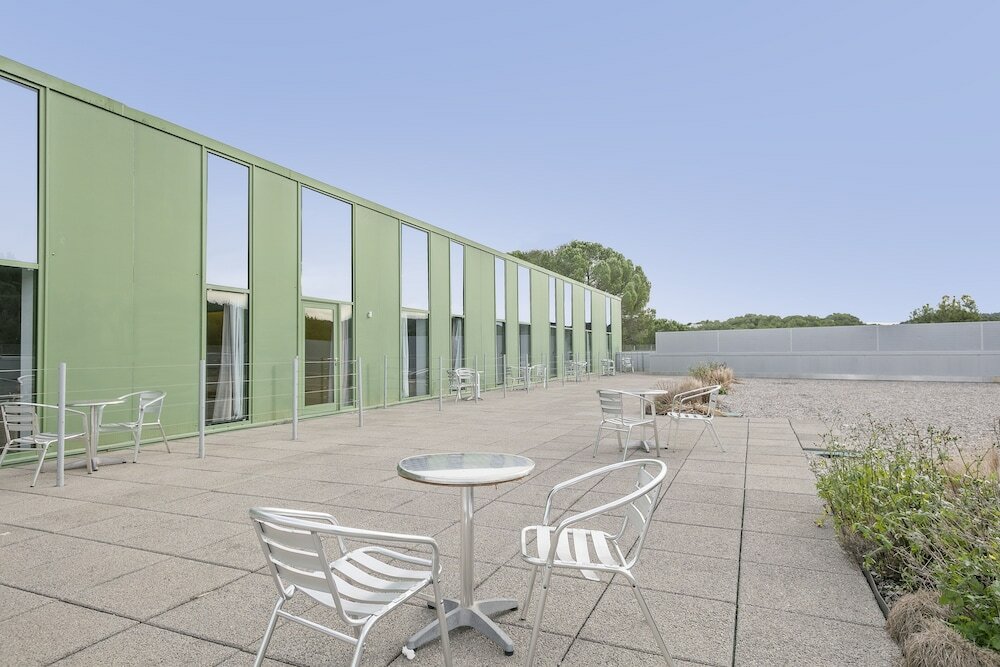 Фото Les Begues Apartments