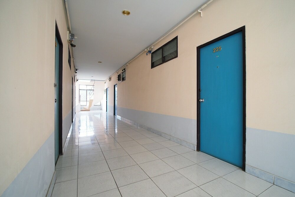 Фото Oyo 1004 Naklua Mansion