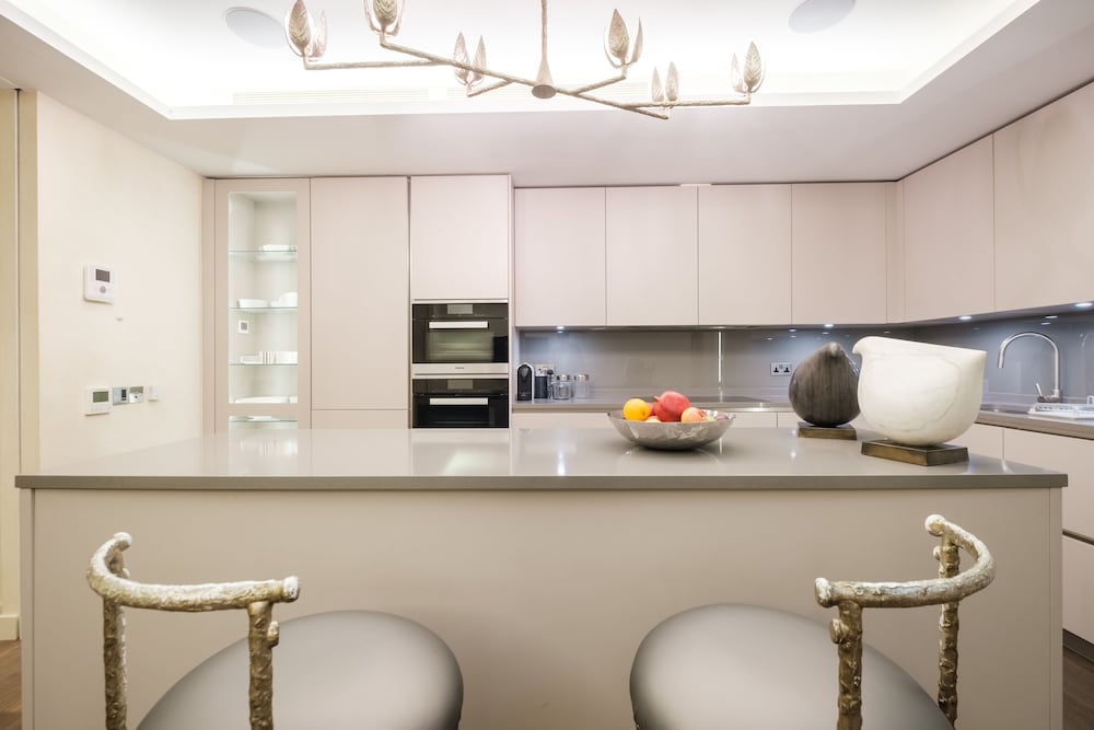 Фото Luxury Home with 3 Bed 2 Bath in London