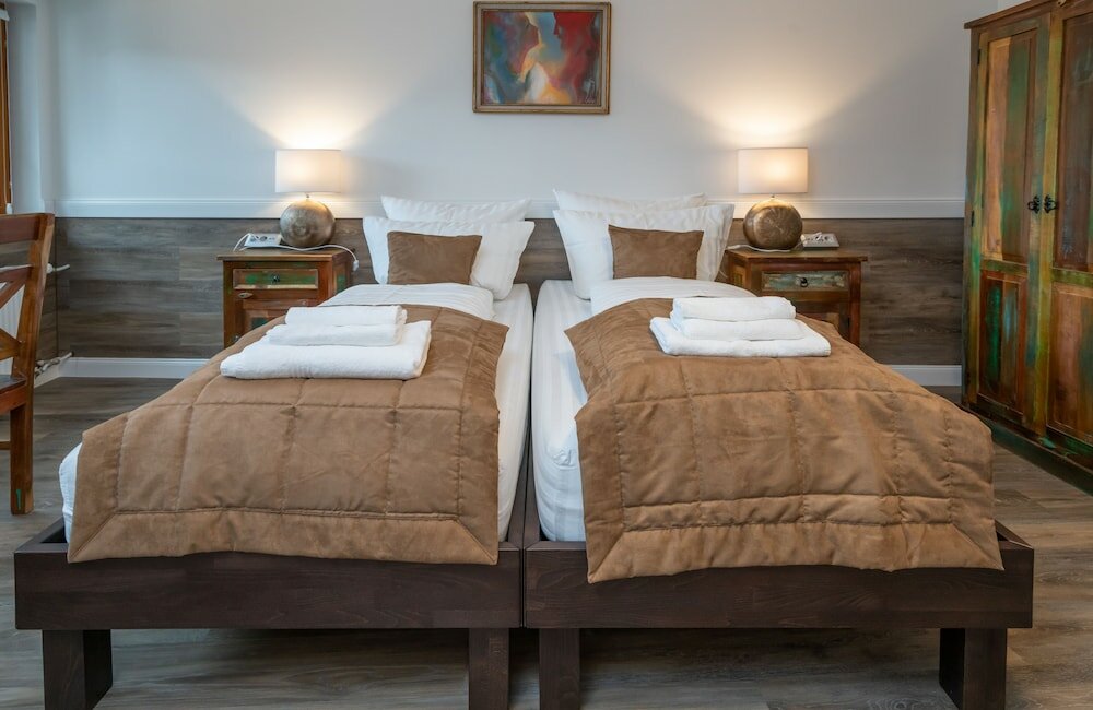 Фото Landgasthaus Kreuz Michelbach