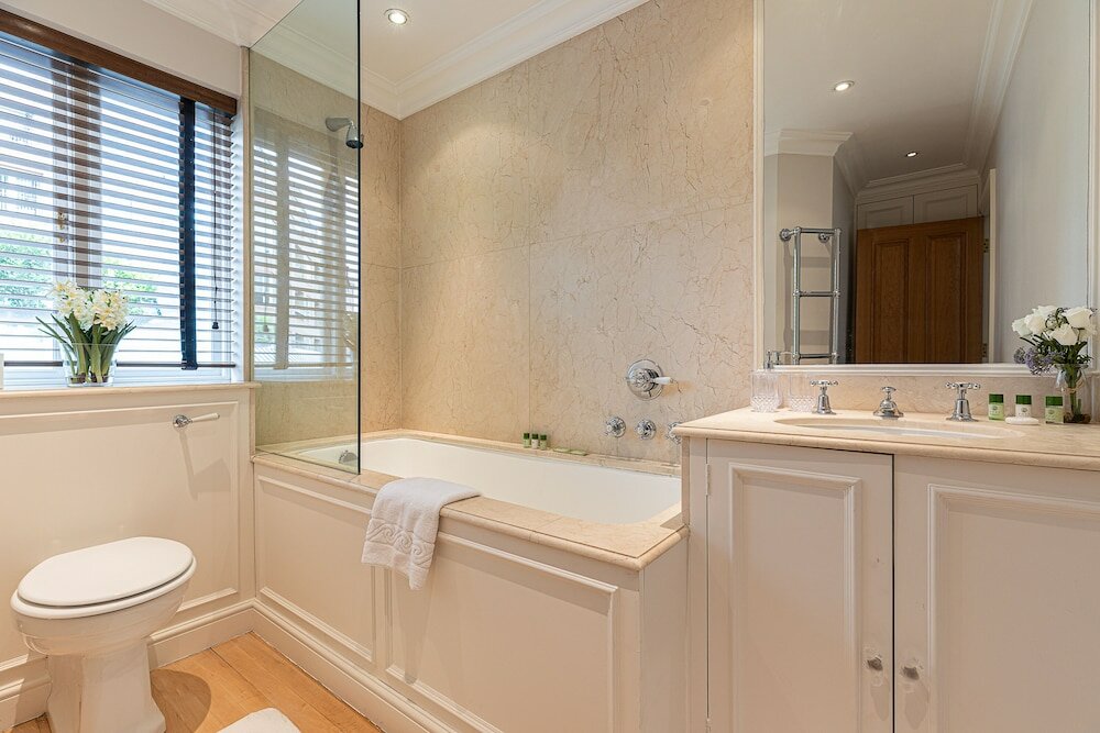 Фото Altido Stunning 6-bed house near Harrods in Knightsbridge