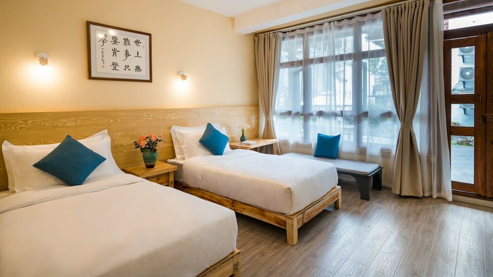 Фото Floral Joy Cat Hotel