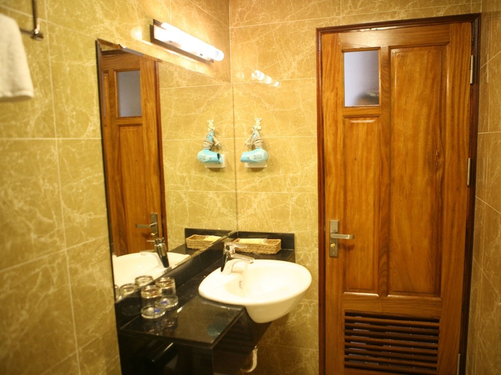 Фото Bounty Hotel