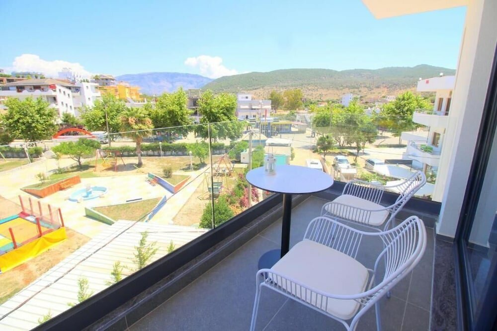 Фото Blue Eye Hotel