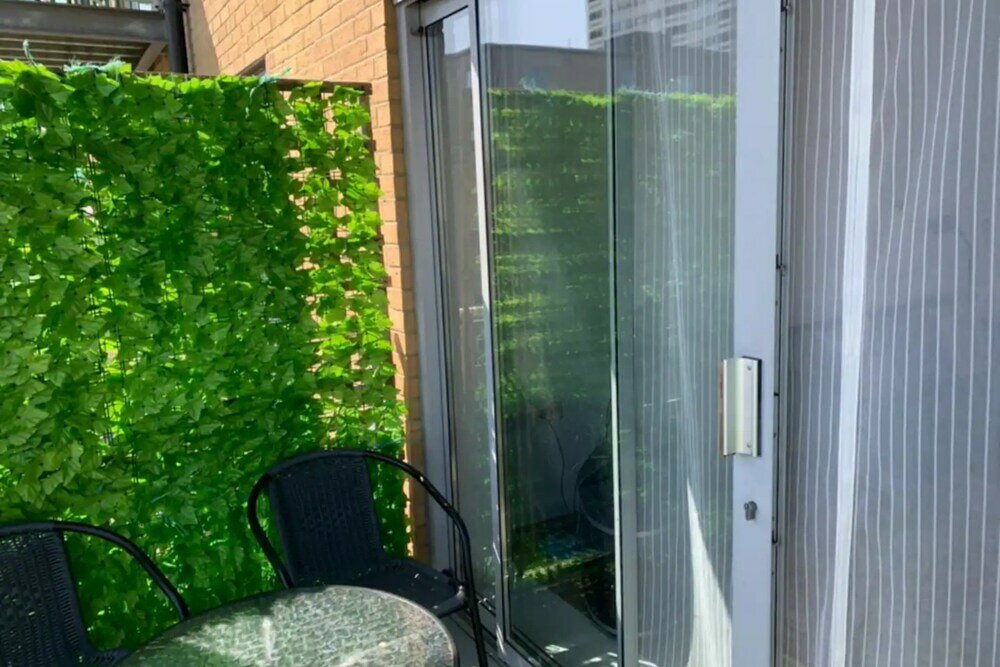 Фото Modern 1bd Flat With Balcony - Mile End