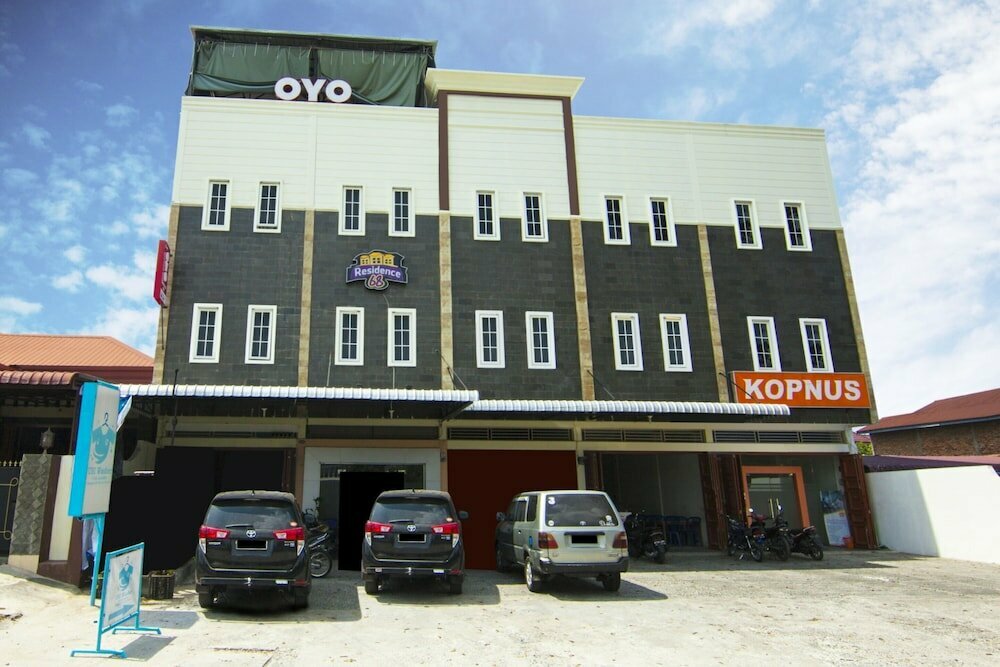 Hotel Oyo 2310 Residence 68, North Sumatra, photo