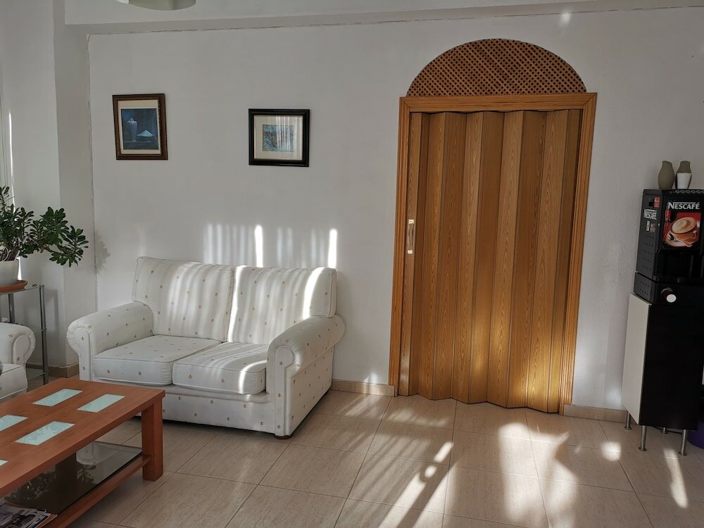 Фото Hostal El Alba