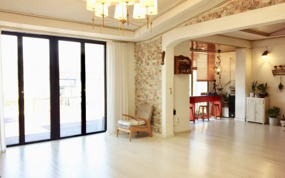 Фото Yeosu Into the Clouds Pension