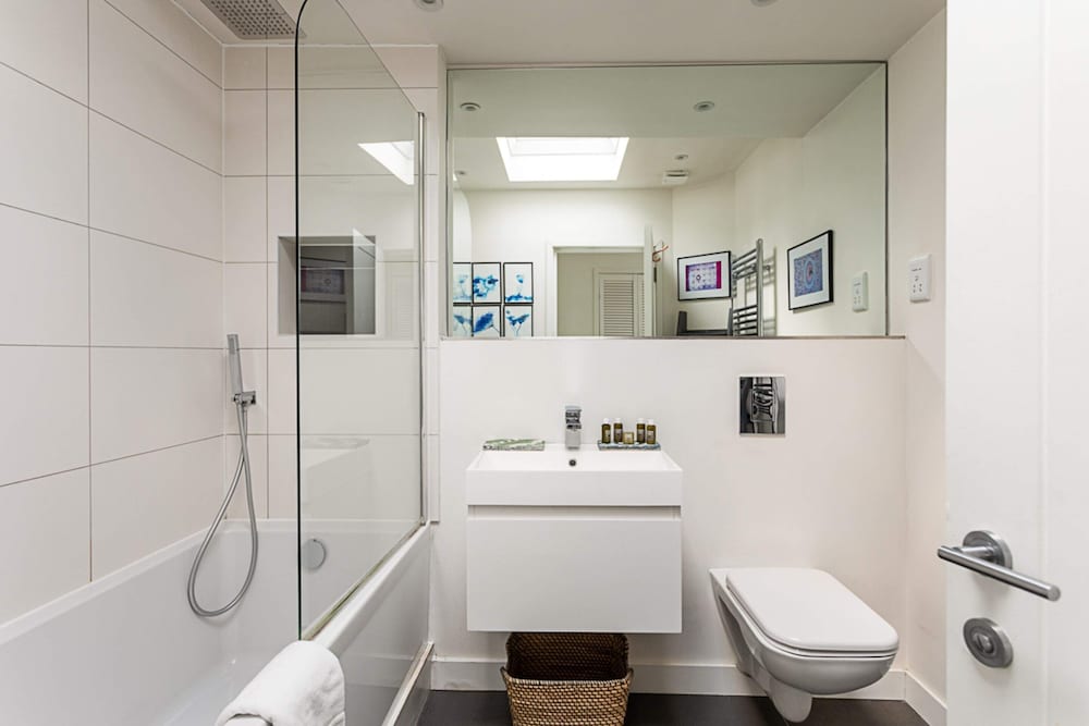 Фото Bright and Spacious Penthouse With Terrace