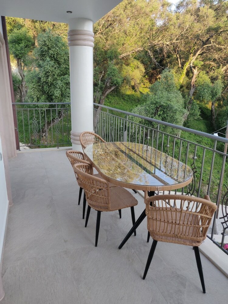 Фото Natura Luxury Suites Parga