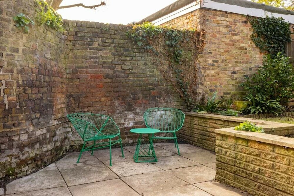 Фото The Richmond Upon Thames Escape - Modern & Bright 2bdr Flat With Parking