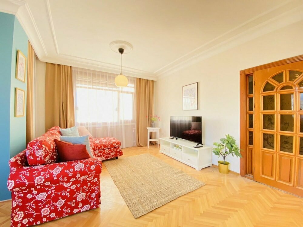 سكن للإيجار اليومي Missafir Spacious Duplex Flat near Bagdat Street ، اسطنبول، صورة
