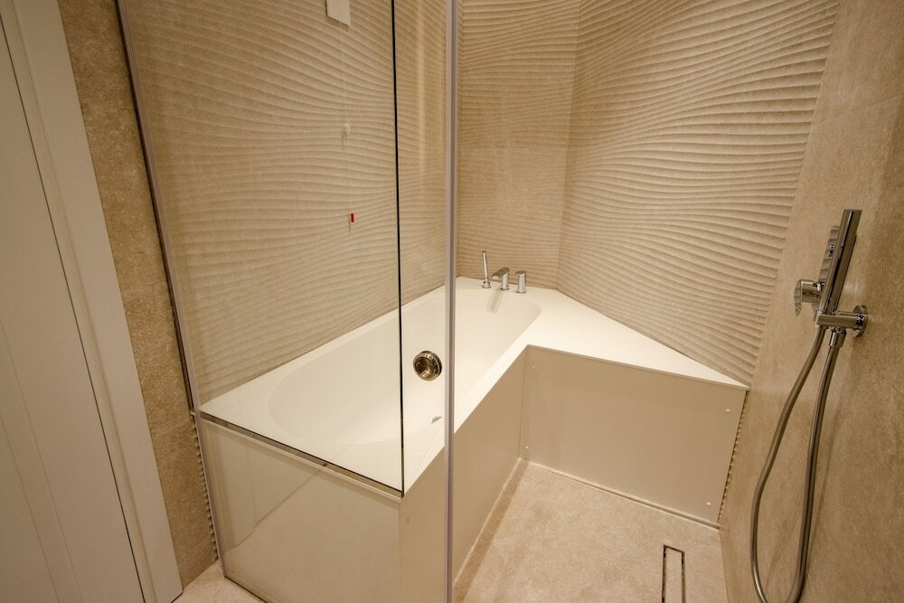 Фото The Crown Boutique Hotel & SPA