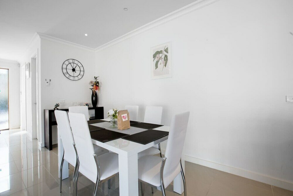 Фото Stunning 3beds Near Knox Shopping Centro@wantirna
