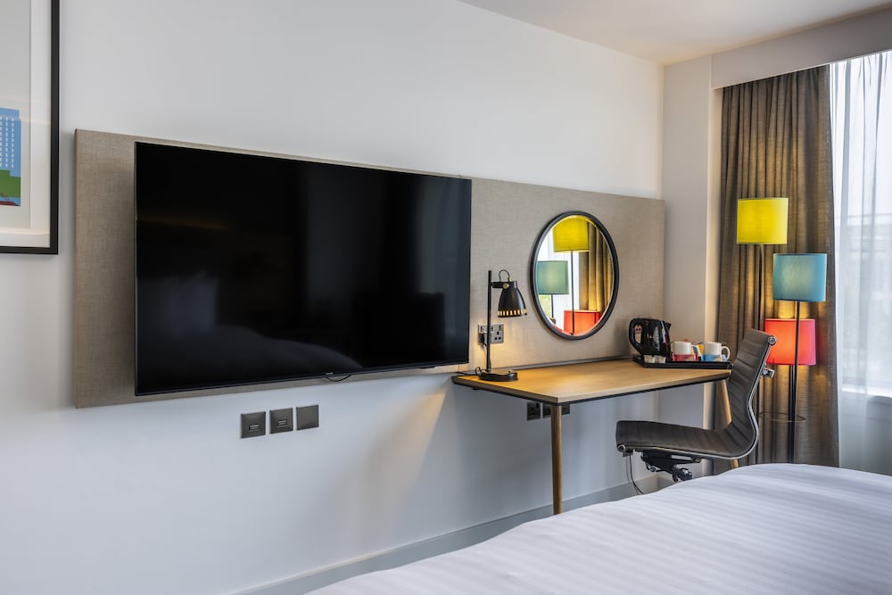 Фото Holiday Inn Milton Keynes - Central, an Ihg Hotel