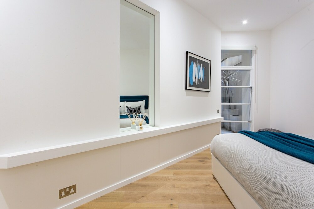 Фото 2 Bed 2 Bath Apartment Off Regent Street