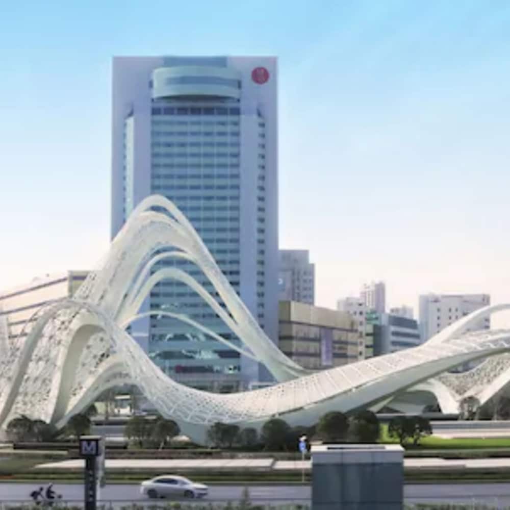 Фото Ramada Plaza Wuhan Optics Valley