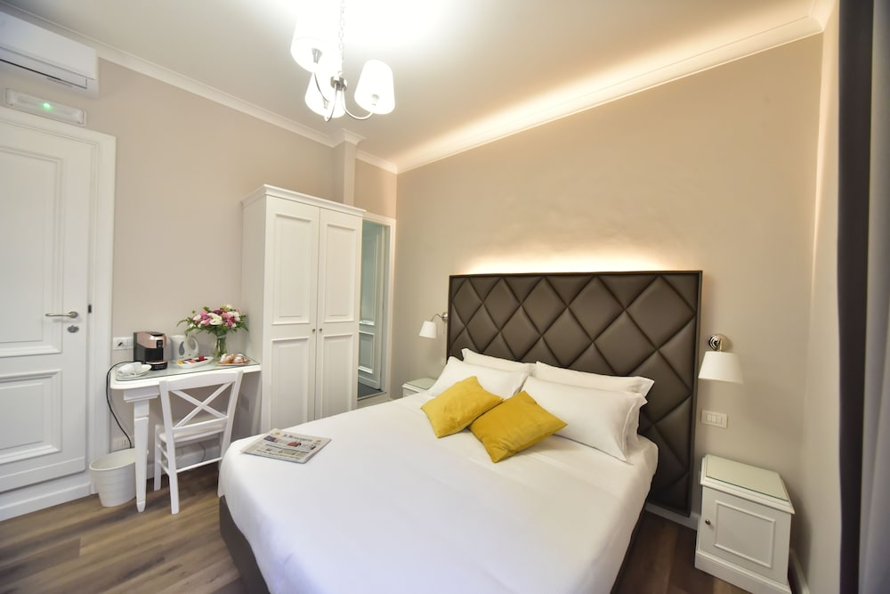 Фото Sacconi Palace Suite Roma