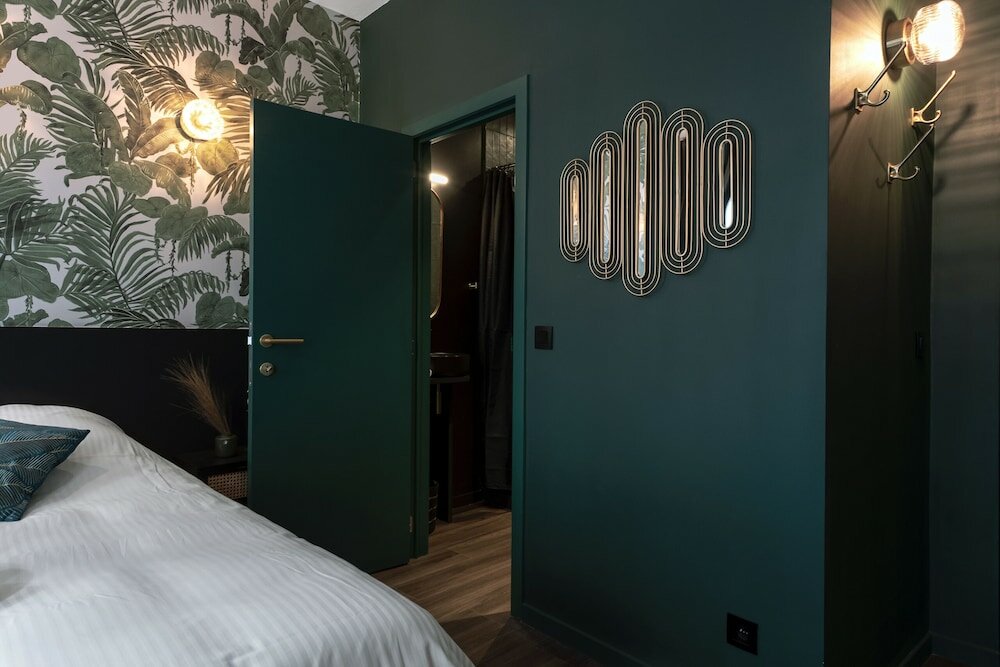 Фото Secret Walls