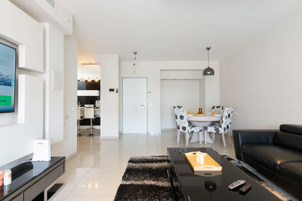 Фото Luxury Tower parking Shopping Mall 2br