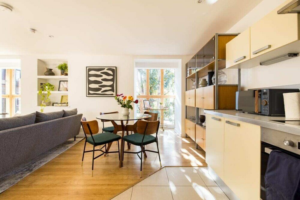 Фото The London Loft - Glamorous 2bdr Flat With Parking