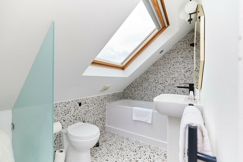 Фото The Wandsworth Gem - Astonishing 3bdr Flat