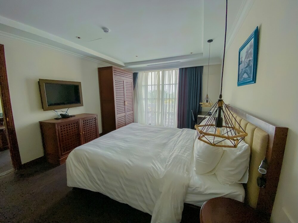 Фото Paradise Soc Son Resort