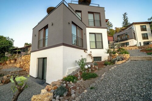 Гостиница Kikonia Art & Suites в Ментеше