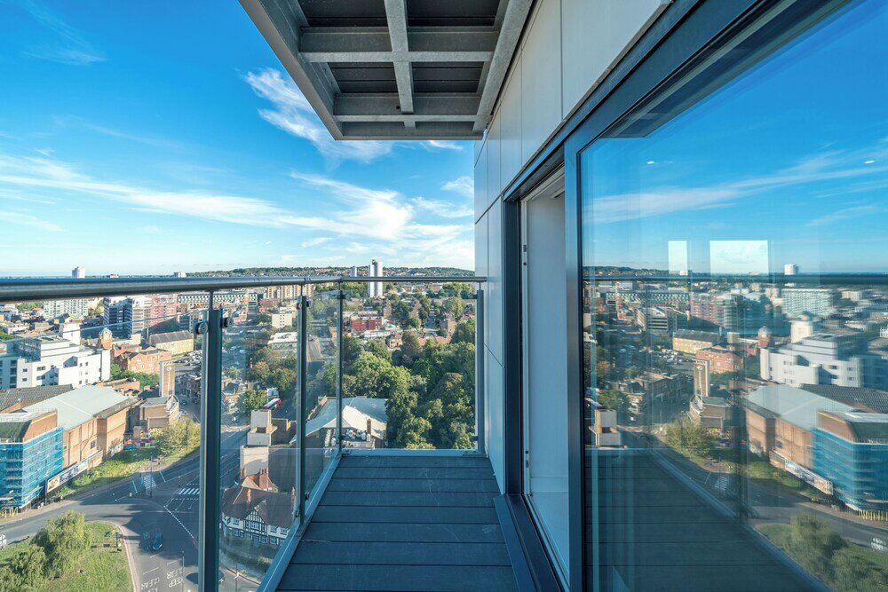 Фото Skyvillion - Woolwich 2-Bed Apartments