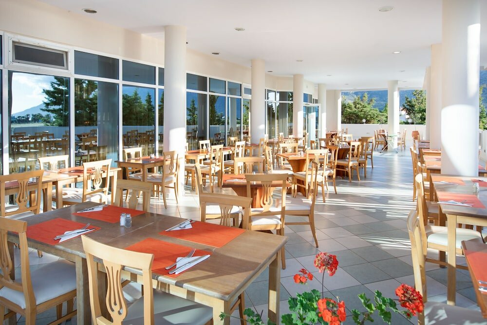 Фото Sovereign Beach Hotel - All Inclusive