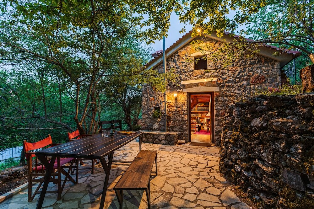 Фото Escape in the Forest, Cosy Chalet with Home Cinema