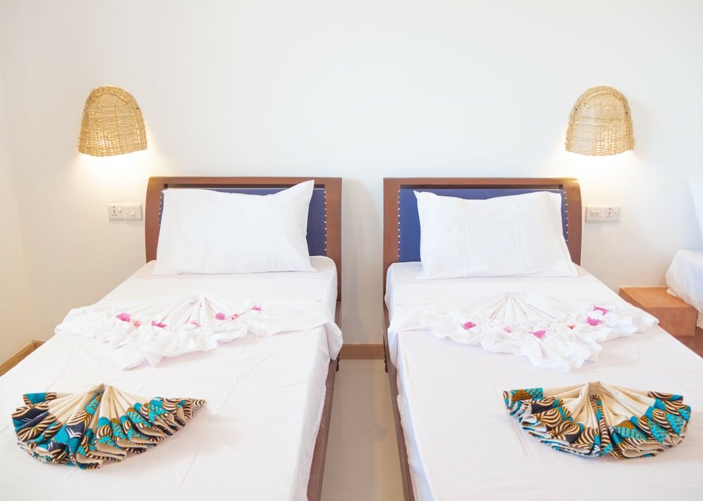 Фото Отель Ahg Sun Bay Mlilile Beach