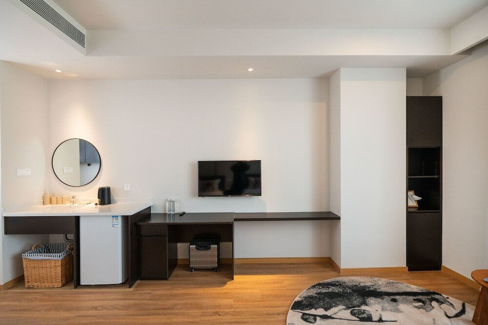 Фото Suisse Place Shanghai