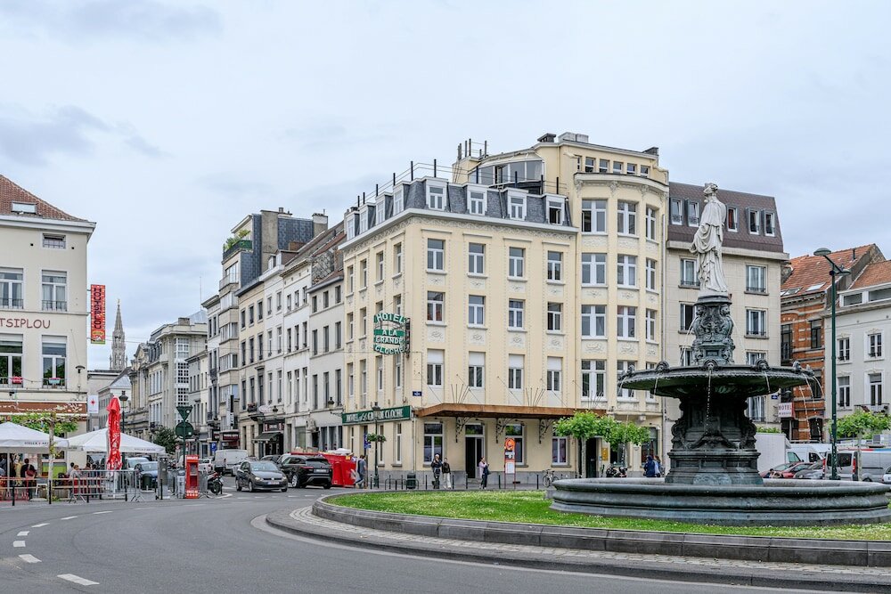 Фото Hotel La Grande Cloche