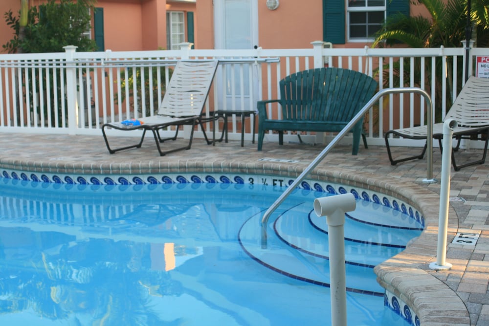 Фото Blue Waters Treasure Island