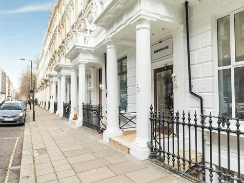 Oyo Townhouse Apollo, Hyde Park
