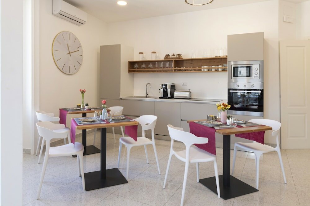 Фото Le Angioine Rooms