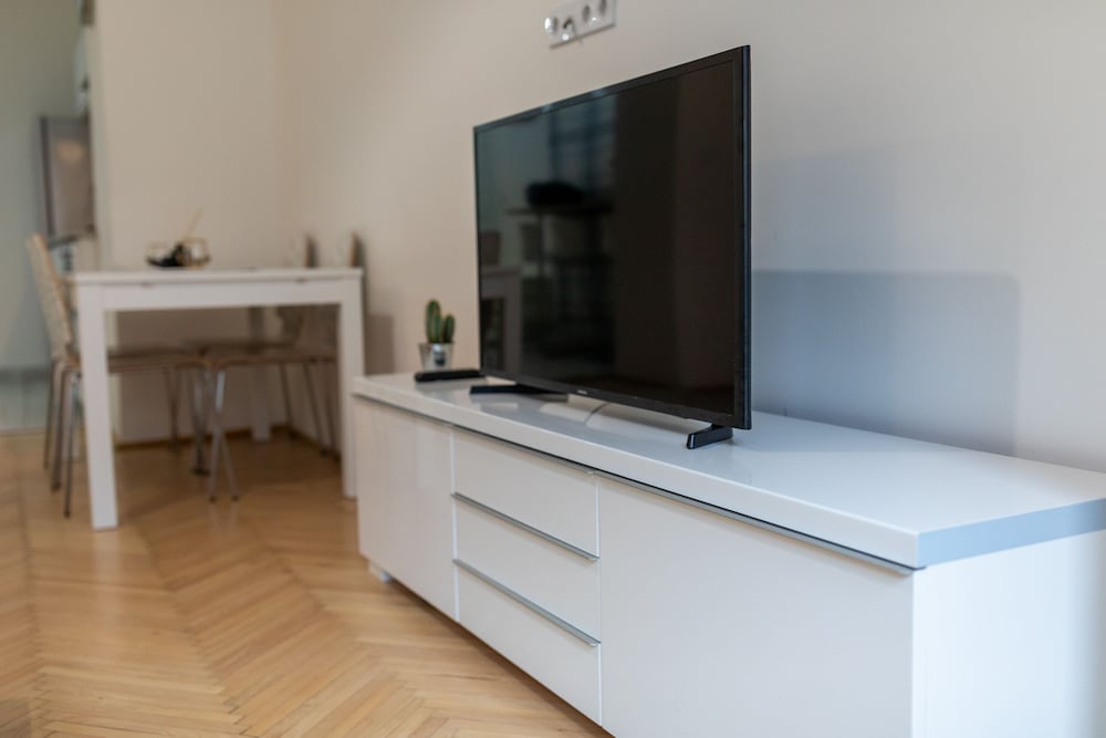 Фото Lie On Me Lazy Simon