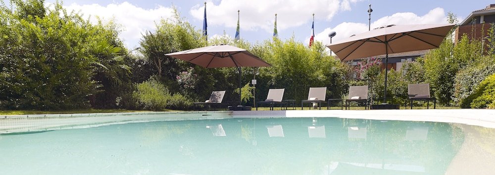 Фото Holiday Inn Express Toulouse Airport