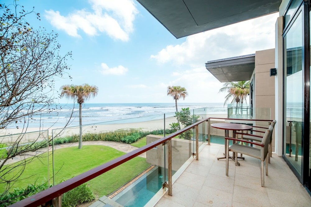 Фото Beachfront Villa Danang Beach