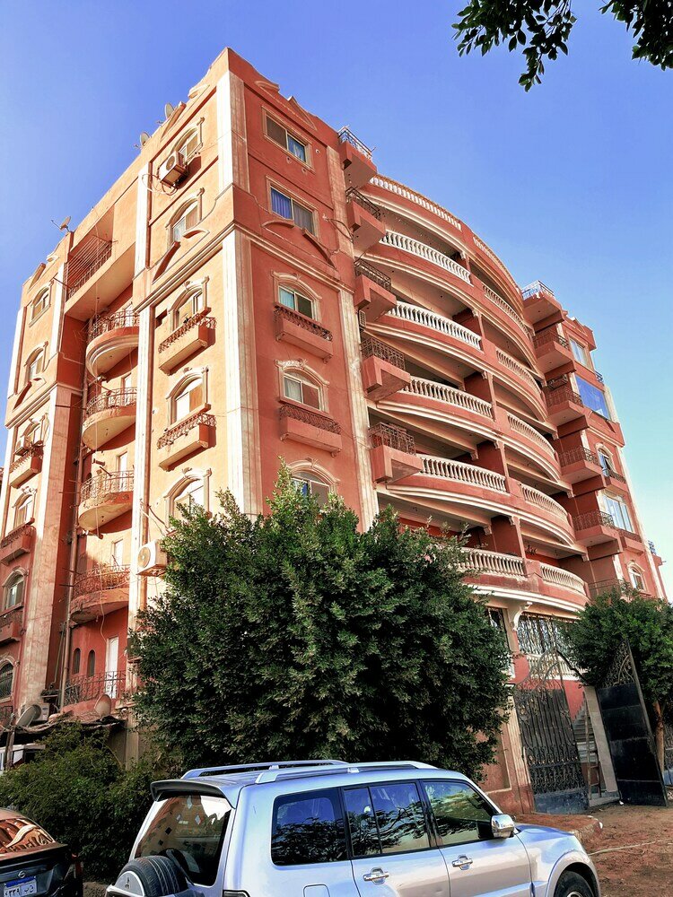 Фото Pyramids House